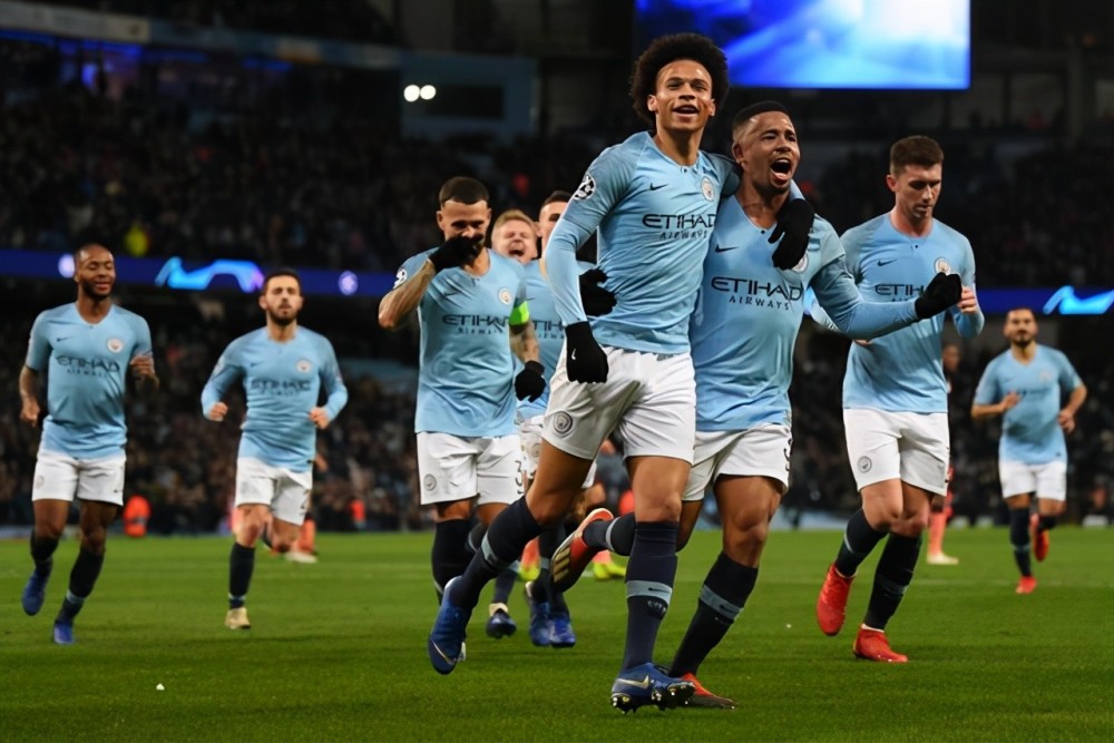  曼城女足创历史，首夺英超联赛冠军  