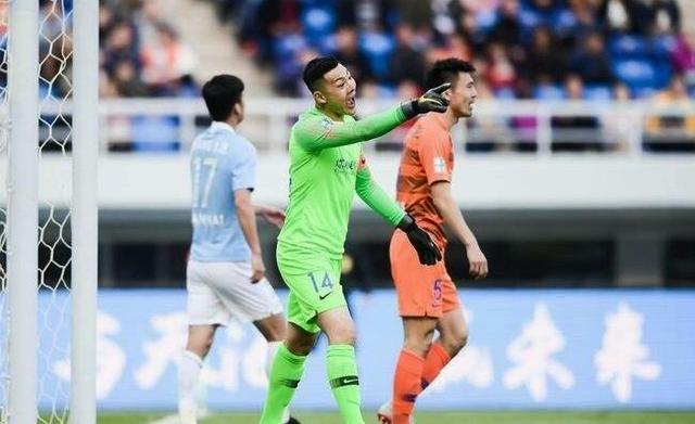 21, 兰斯门将超远距离手抛球助攻破门  