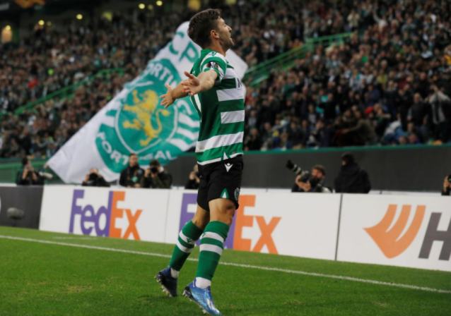  里尔女足创造联赛不败夺冠奇迹  